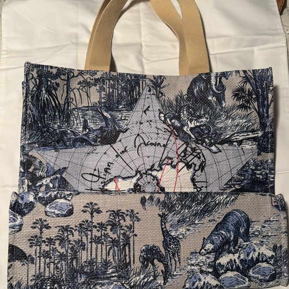 Dior Beauty Around The World Straw Tote Bag - Picture 2 of 4